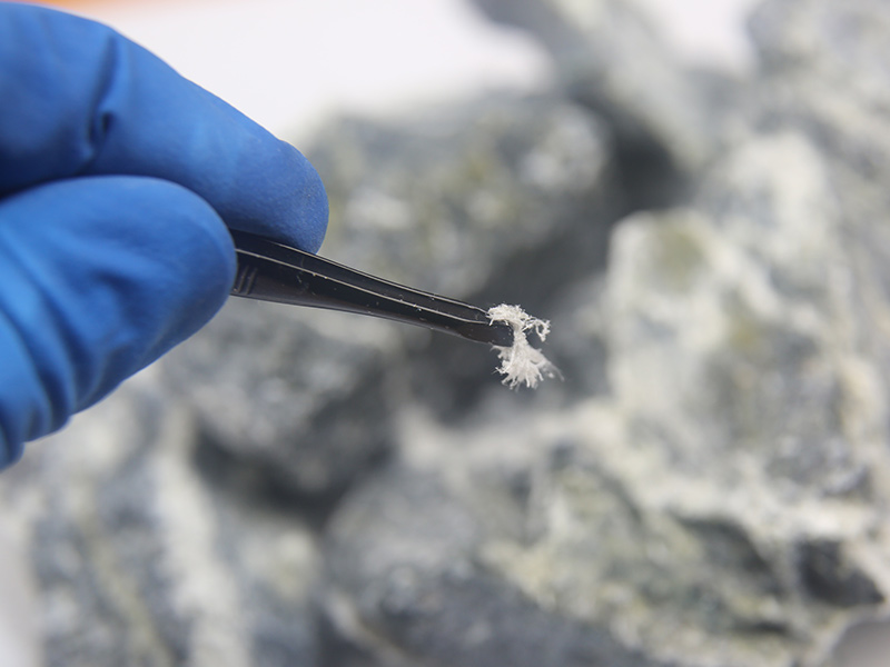 macro photograph fibers of the mineral chrysotile asbestos Asbestos Canada